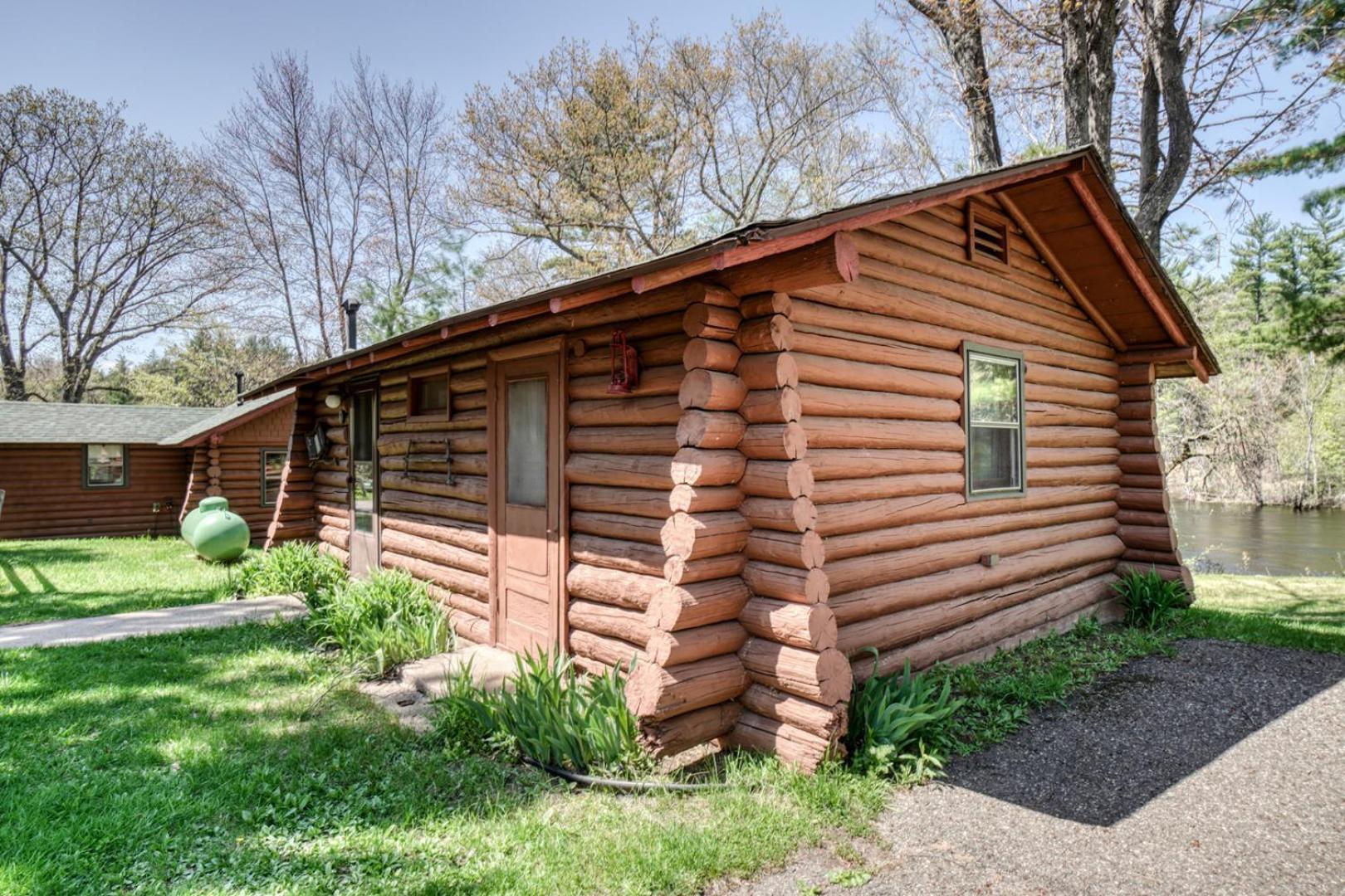 Edgewater Resort Iron Mountain Exterior photo