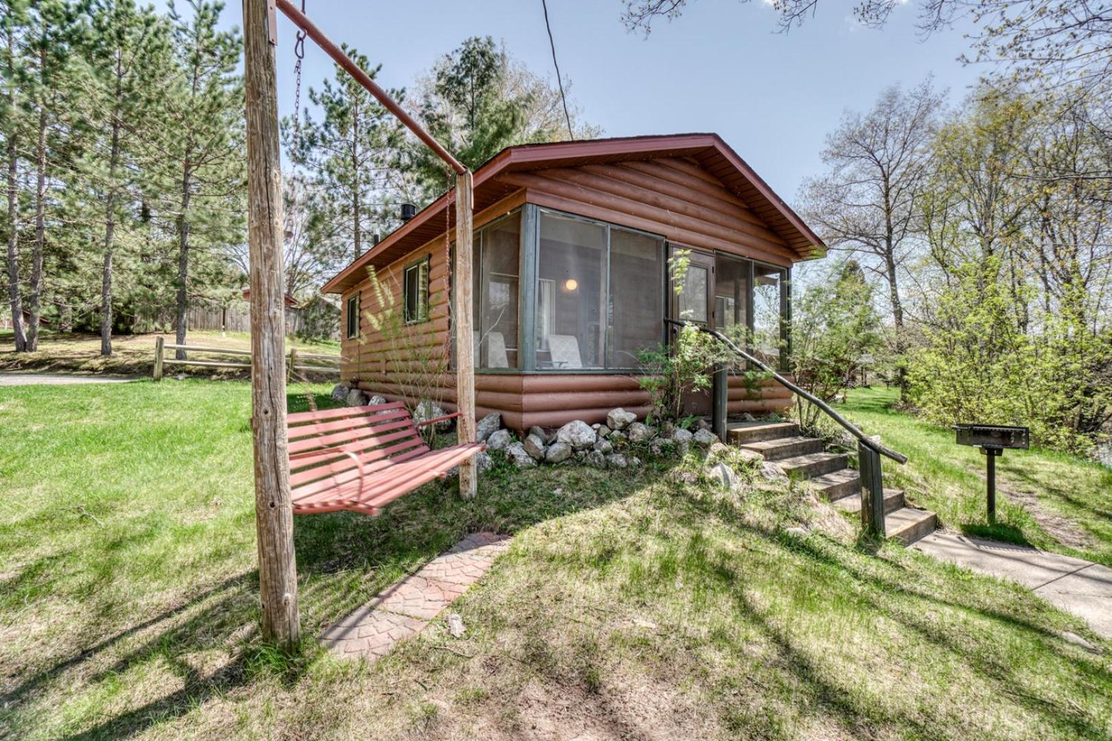 Edgewater Resort Iron Mountain Exterior photo