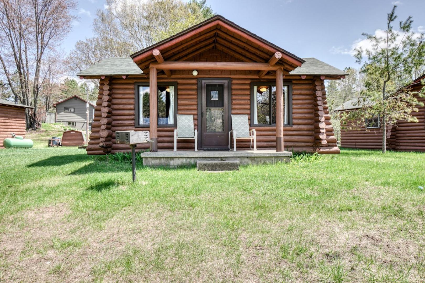 Edgewater Resort Iron Mountain Exterior photo