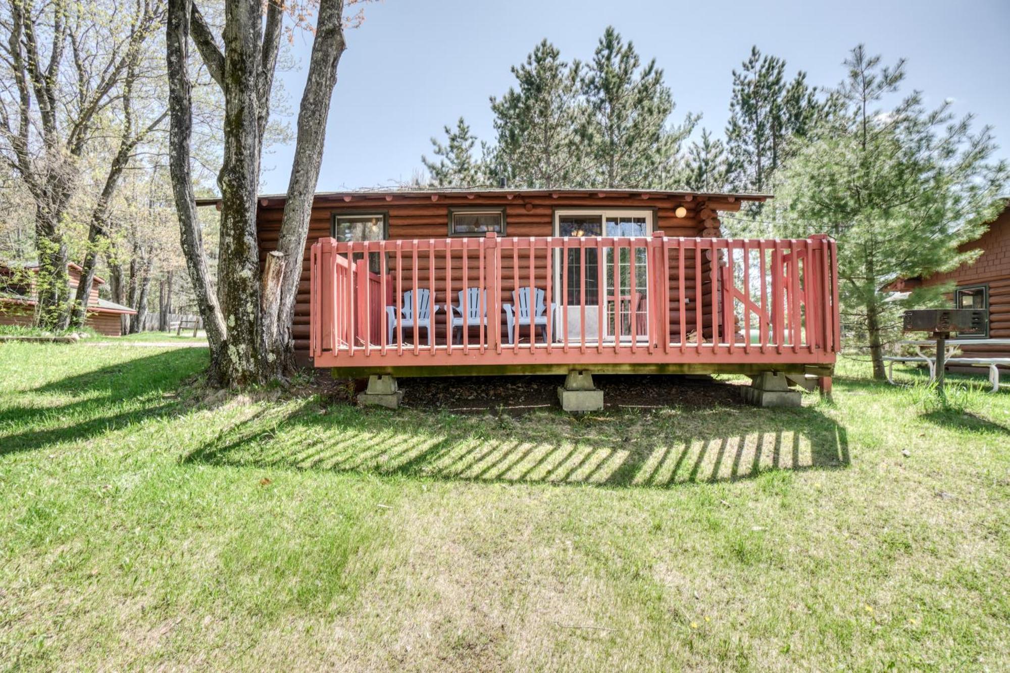 Edgewater Resort Iron Mountain Exterior photo